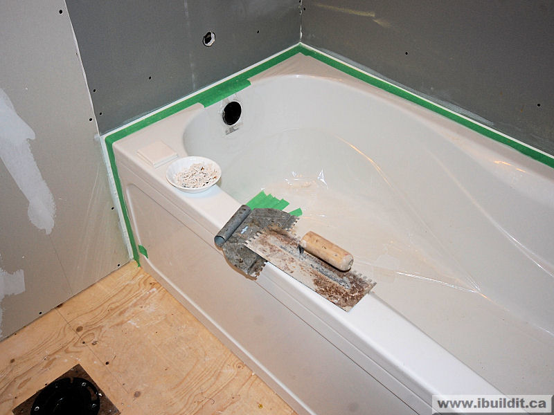 Installing The Ceramic Tile Tub Surround My Old House IBUILDIT.CA